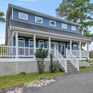 Blue Sea Star - Beautiful Pet Friendly Home!