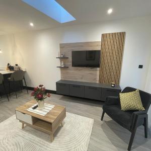 Beautiful Modern Eco Friendly 2 Bed House with Garden - London