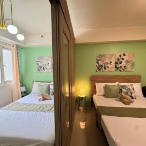 Shore Residences Family Room 1027 with 2 Beds by Prime Stay