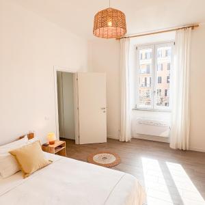 Bright Vatican Apartment