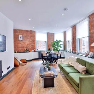 2 bed Luxury Apartment, Parking, Gym, Concierge