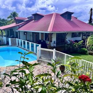 Grande villa avec piscine
