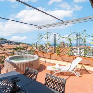 Apartment The Roof with Sea View