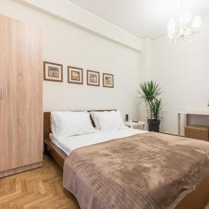 Home 7 Minutes Away From Stavros Niarhos