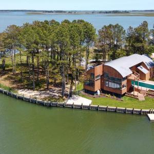 Sunrise Shore - Waterfront with private pool & hot tub!