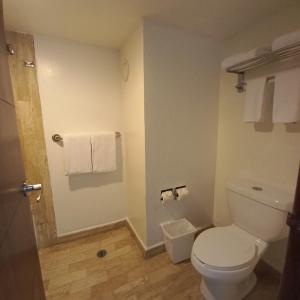 Spacious, comfortable, and with beach access!