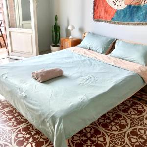 Cozy Esthers Room T with Balcony