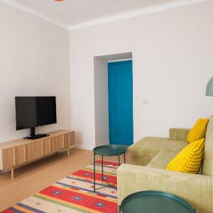 Metro Młynów Colourful Apartment by BookingHost