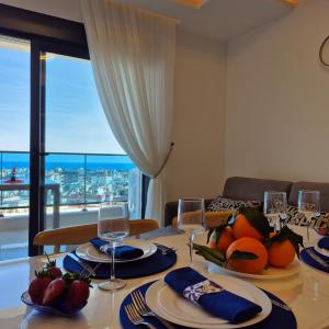 Luxury apartment with panoramic sea view ruby