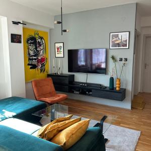 Luxury Artistic Apartment
