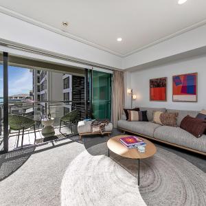 Fabulous City Apartment with Stunning Ocean Views