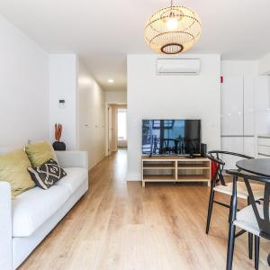 Príncipe Real Stylish Modern Apt with AC