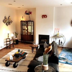 Stylish & Spacious Flat viewing the Lovely MAS