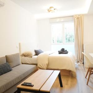 La Paz Apartments