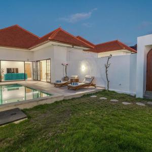 Liv Villa A2 Brand New 3BR in Batu Bolong, Canggu