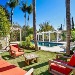 Villa La Verde - Newly Designed 4BR Villa with Pool & Guesthouse by Topanga