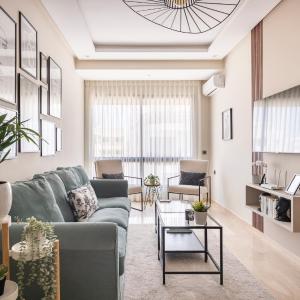 The 51 Hermitage by IB Signature - Elegant 1BR, Peaceful - 24 x7 Security - Self check-in - Parking - City View with terrace - Walk to Cafes! City Centre & Tram