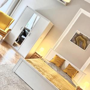 Cozy flat for 4-6 people, Andrassy str -Oktogon area