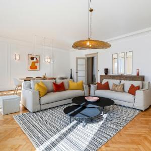 Nice Renting - VICTOR - Historic Palace Luxury 3 Bedrooms Parking