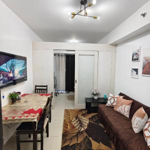 Sea Residence MOA - JULIZA STAYCATION