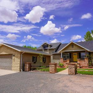 Kanab Family Home with Red Rock Views & Private Backyard