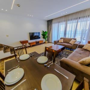 Porto New Cairo - Nyoum compound Modern 2-Bedroom, Prime Location