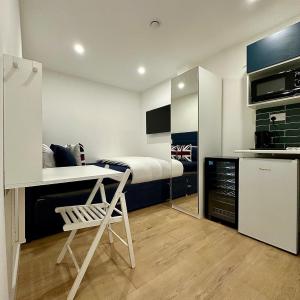 Studio next to king cross B