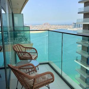 Luxury 2 Bedroom Apartment with Sea Views & Private Beach Access