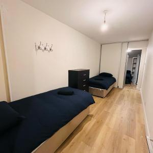 Flexible Spacious Quad ''4'' Room - 1