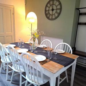 Modern Bright 3 Bedroom House