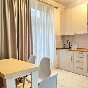 Newly renovated , cozy 1 bedroom apartment