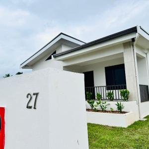 Airport Dock Apartments