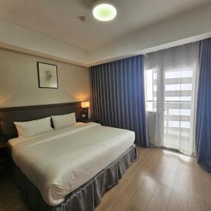 The Residences at BCCT by Stays PH Cozy retreat with hotel-style comforts and convenience, best location in BGC