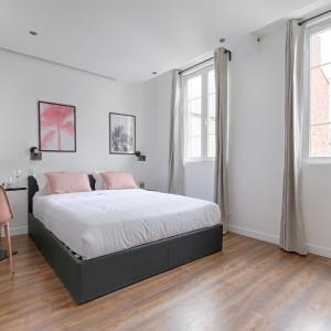 TBS 314 - Bright studio near Marais district