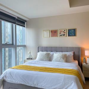 Chic BGC Condo Near Uptown Parade #upt124r