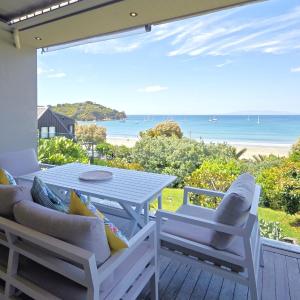 Oneroa Bay - Be My Guest Waiheke