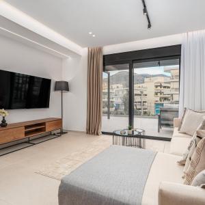 Elegant Penthouse 2 BRs - Large Veranda with View