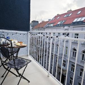 Studio Old town w Balcony only 5 min Danube river