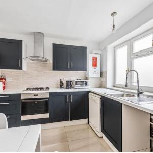 Spacious 2 bed flat in Swiss Cottage in Hampstead