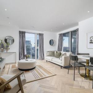 London Tower Retreat - Modern 2 Bedroom Apartment