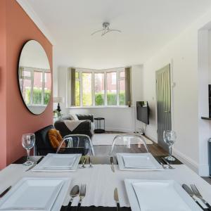 Cosy 3 bed home, near Etihad Stadium, fast WIFI