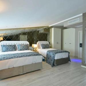 Perada Suite & Room