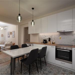 Luxury Comfort in Athens - 5mins to Varnava Square