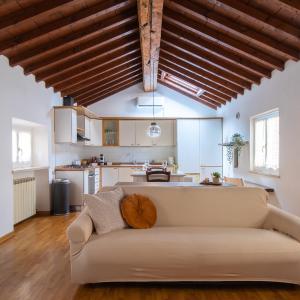 Central Romantic attic in Verona city center