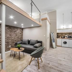 Sweet & Cozy Home at Center