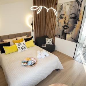 Green Garden & Private Parking Apartments with Playground