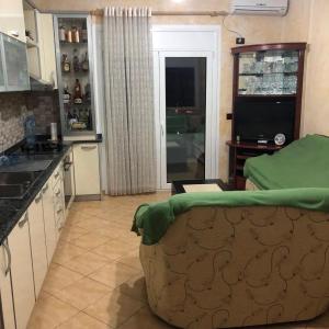Aron Apartment