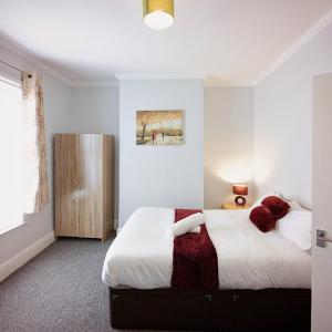 Silver Bambu Liverpool Hideaway