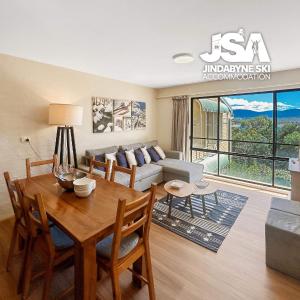 Alpine Mountain View Kirwan 9