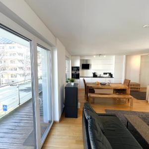 BASELiving 3,5 Room Apartment - Bahnhof Basel SBB - Self Check-in